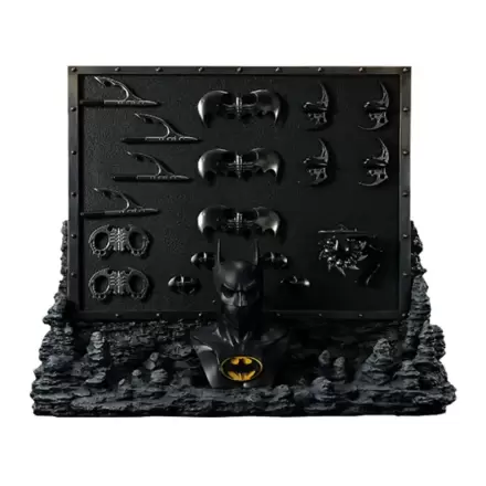 Statuie Batman Forever Museum Masterline Series 1/3 Perete cu Gadget-uri Batman 49 cm termékfotója