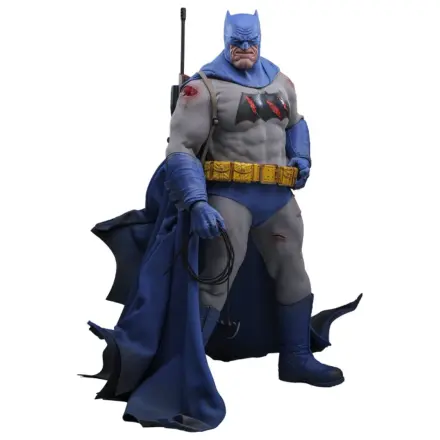 Batman: The Dark Knight Returns Comic Masterpiece figurina de actiune 1/6 Batman (Battle Damaged Version) 32 cm poza produsului