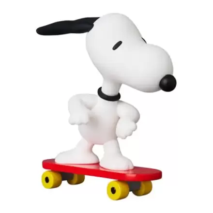 Peanuts UDF Series 17 Mini Figurina Skateboard Snoopy 7 cm termékfotója